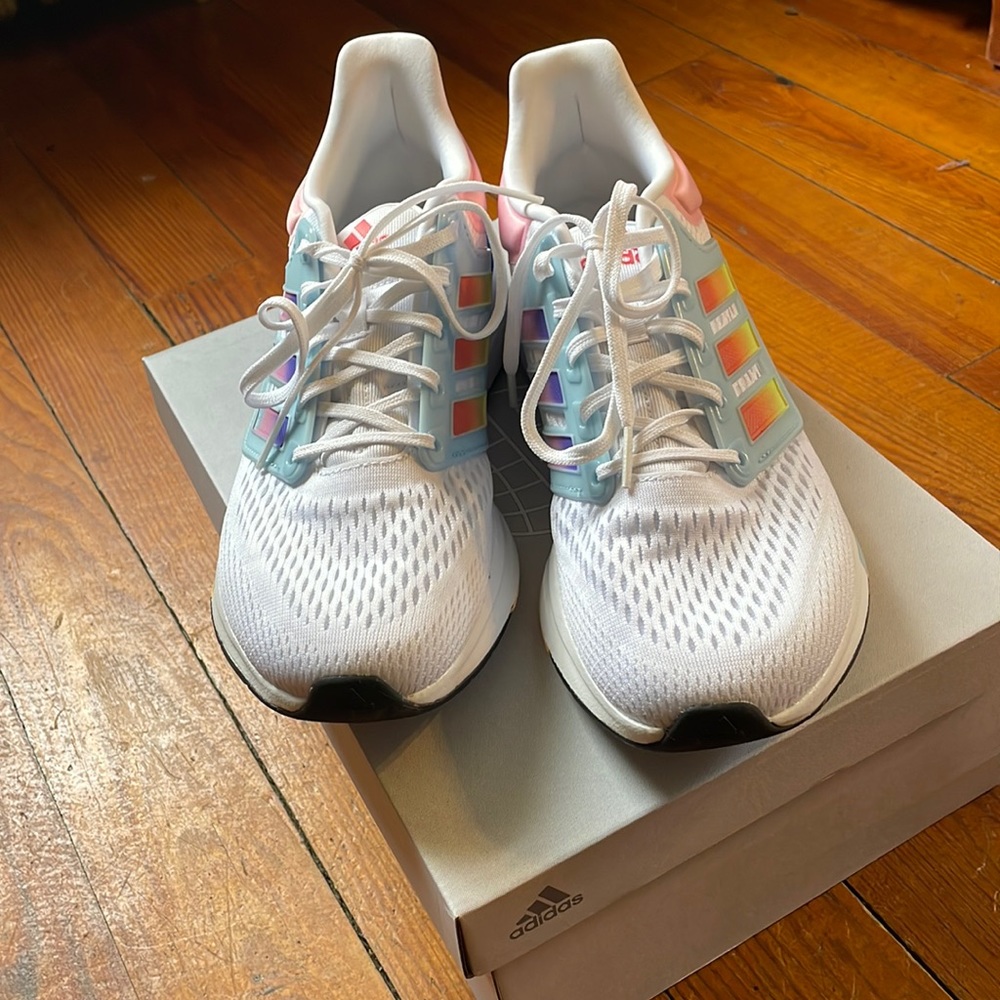 Women’s adidas running shoes white 9.5